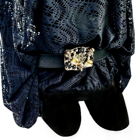 Gothic Silver Embellished Skull & Cross Handcrafted Buckle & Earrings. - Picture 7 of 9